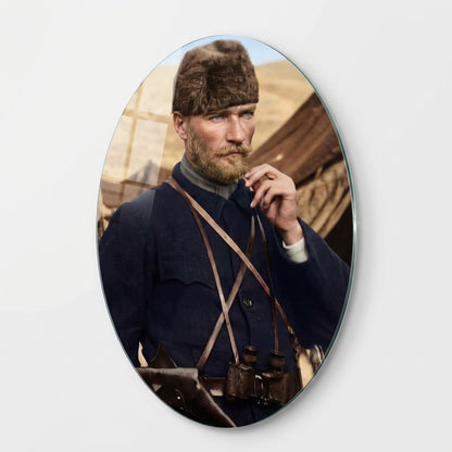 Atatürk Kalpaklı Cephe Portresi Oval Dikey Cam Tablo