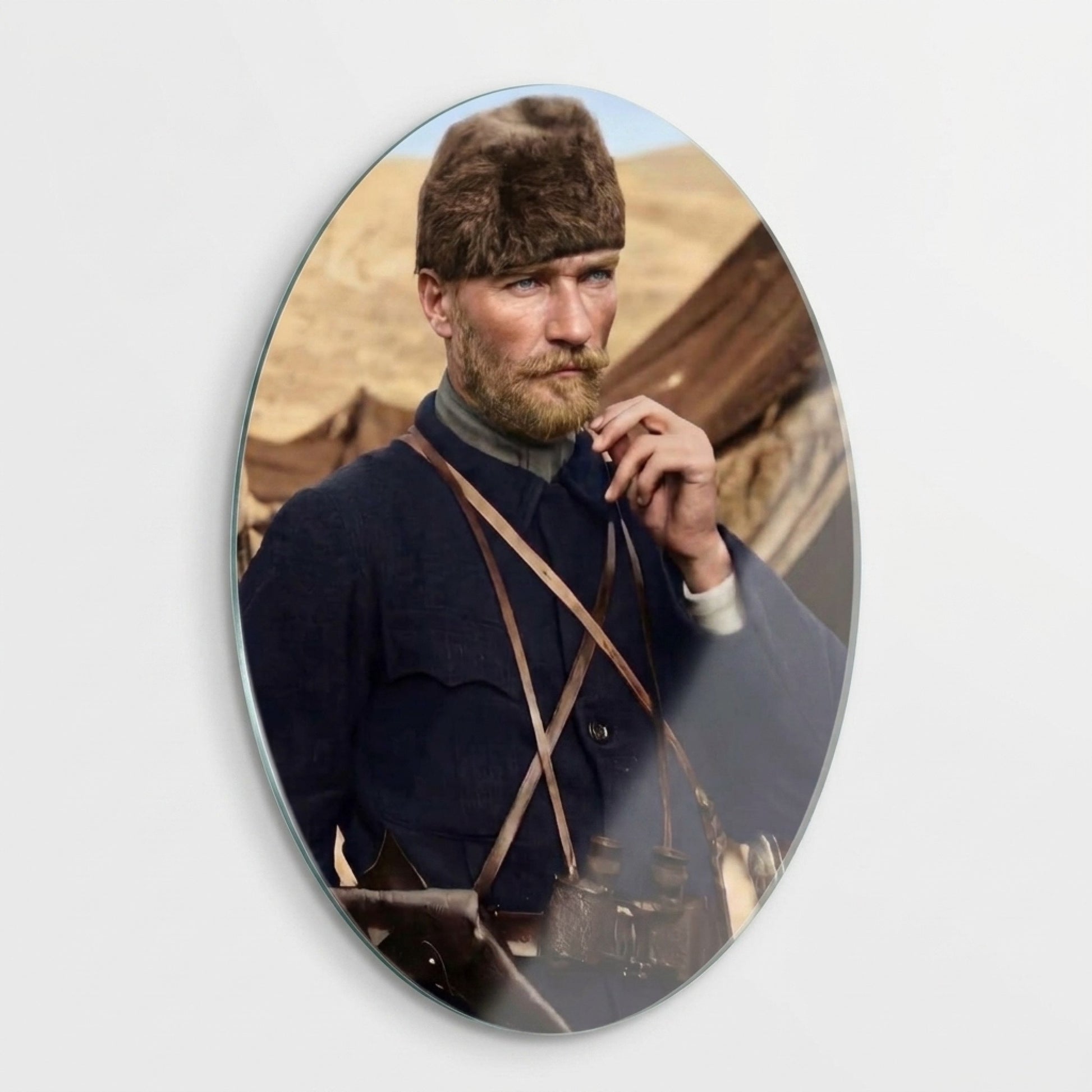 Atatürk Kalpaklı Cephe Portresi Oval Dikey Cam Tablo