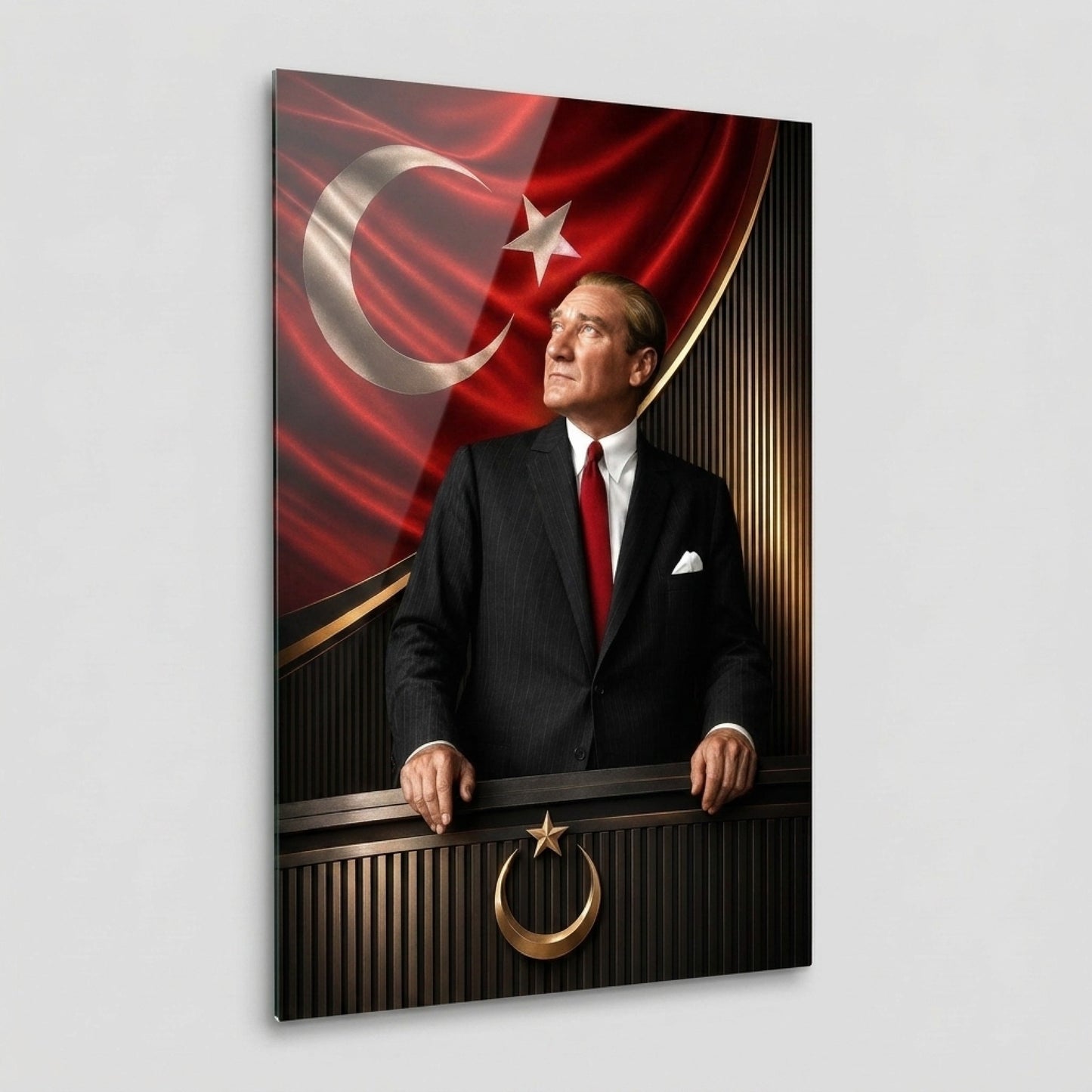Atatürk Türk Bayrağı Kürsü Temalı Sanatsal Dikey Cam Tablo