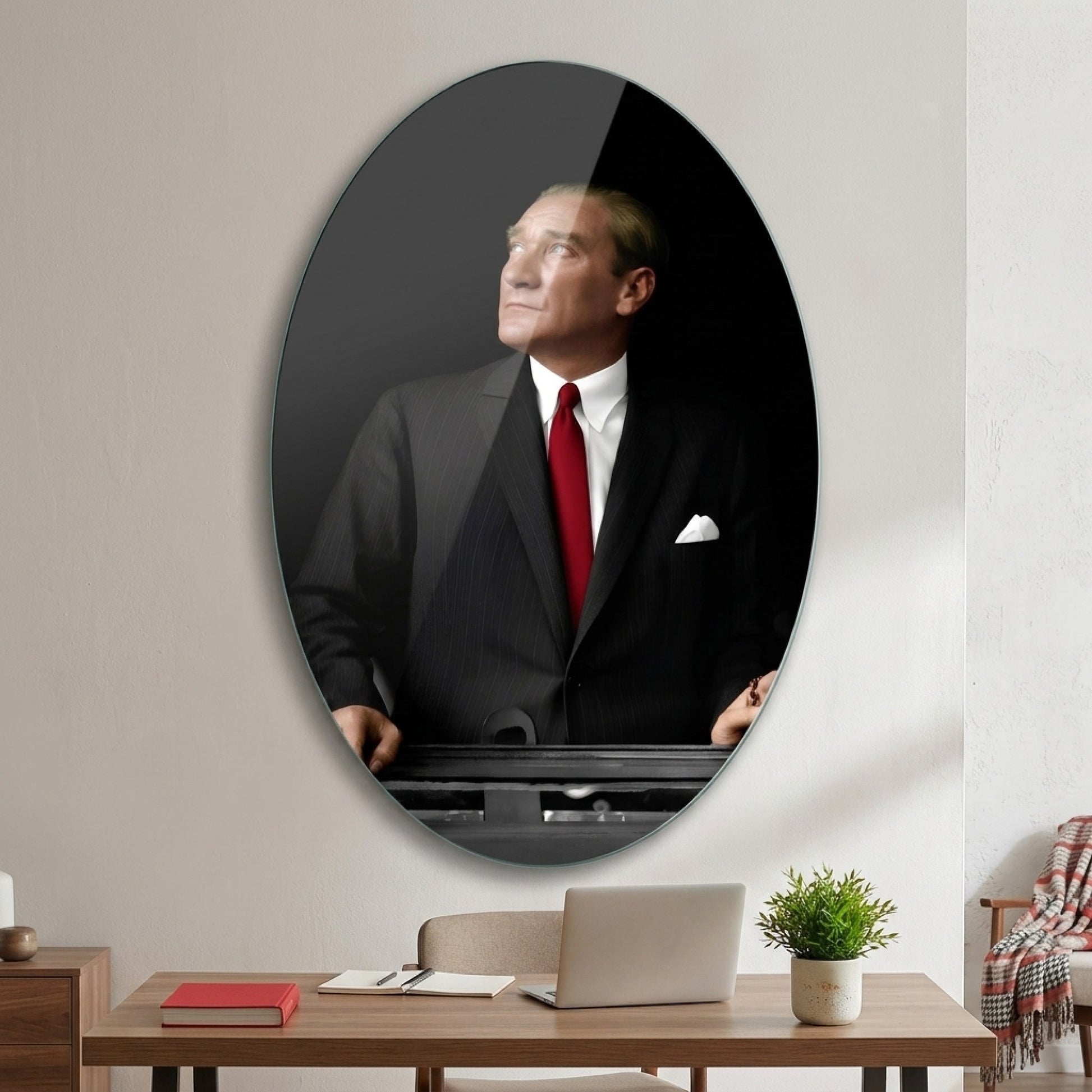 Klasik Atatürk Portresi Cam Tablosu Oval Dikey Cam Tablo