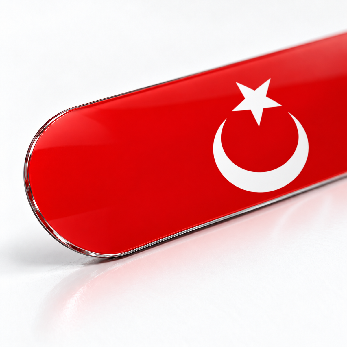 Yatay kaykay cam tablonun rodajlı ince cam kenarı