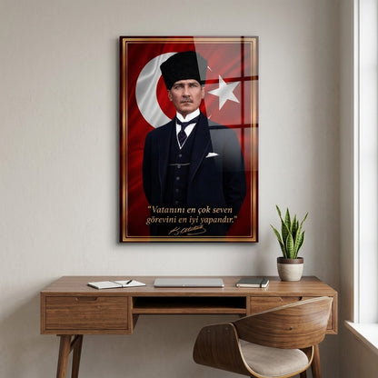 Kalpaklı Atatürk Türk Bayrağı ve Veciz Sözü Dikey Cam Tablo