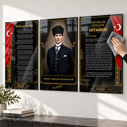 Atatürk Köşesi cam tablo mikrofiber bezle kolay temizlik