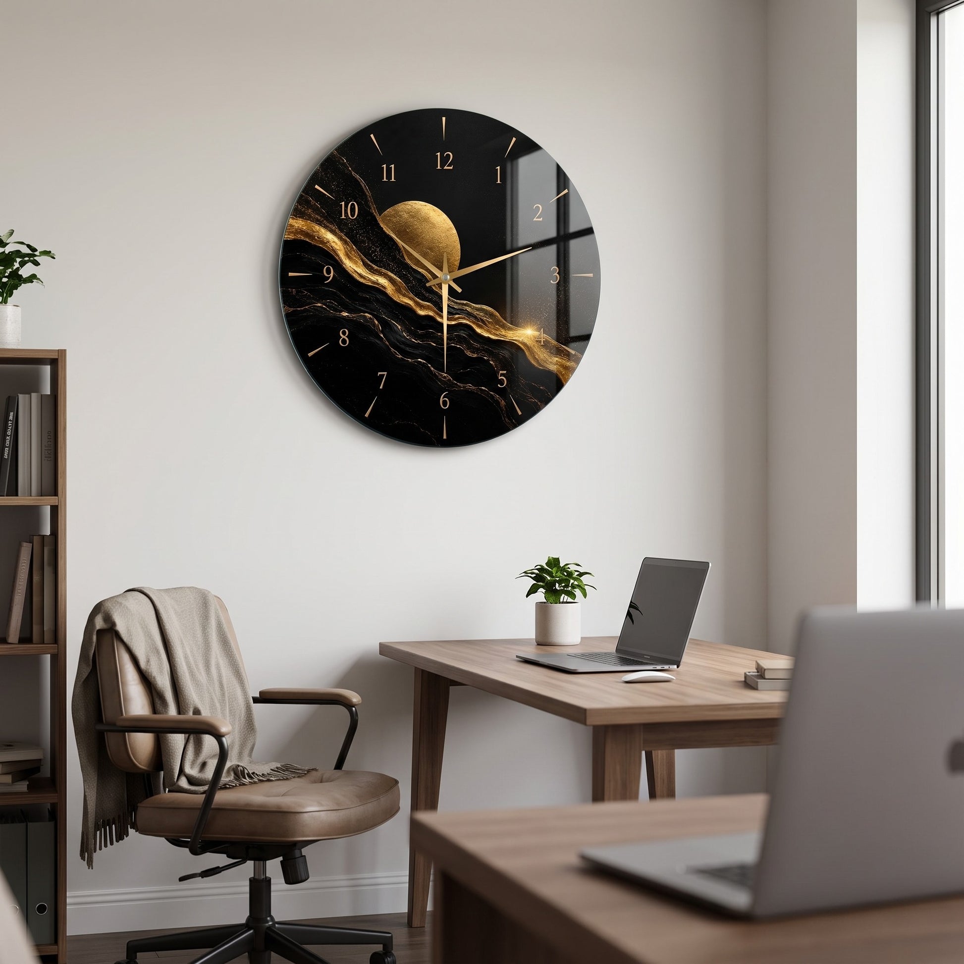 Modern Siyah Altın Cam Saat