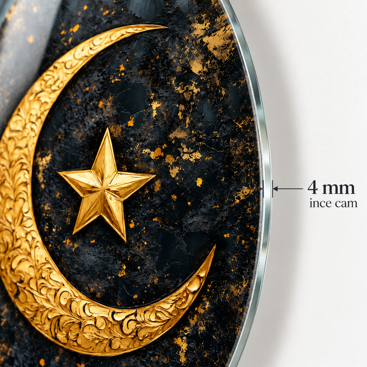 Siyah Zeminde Altın Ay Yıldız - 4 mm cam kenarı
