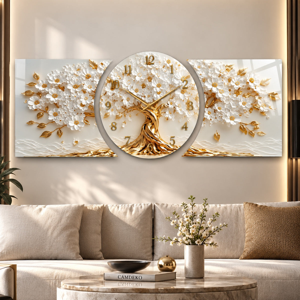 Beyaz gold çiçekli hayat ağacı saatli şekilli kesim cam saat salon görünümü