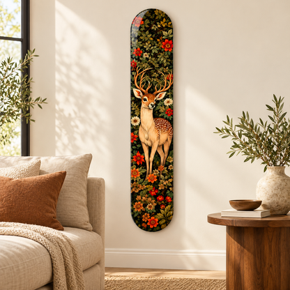Çiçekler Arasında Geyik Dikey Skate Board Cam Tablo – Salonda görünüm