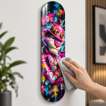 Pembe Şapkalı Grafiti Panter Dikey Skate Board Cam Tablo - temizlik