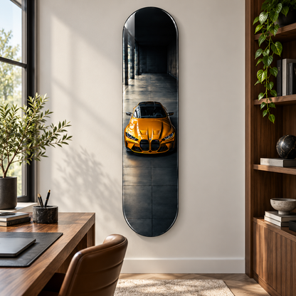 Karanlık Garajda Altın Renkli Spor Otomobil Dikey Skate Board Cam Tablo – Çalışma odası