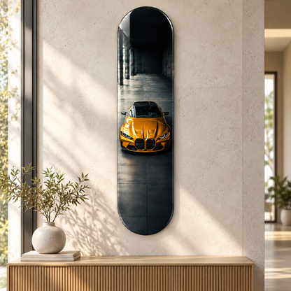 Karanlık Garajda Altın Renkli Spor Otomobil Dikey Skate Board Cam Tablo – Konsol