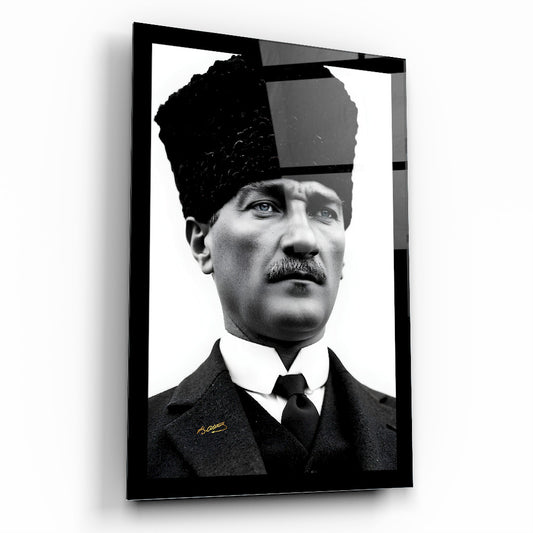 Kalpaklı Atatürk Cam Tablo