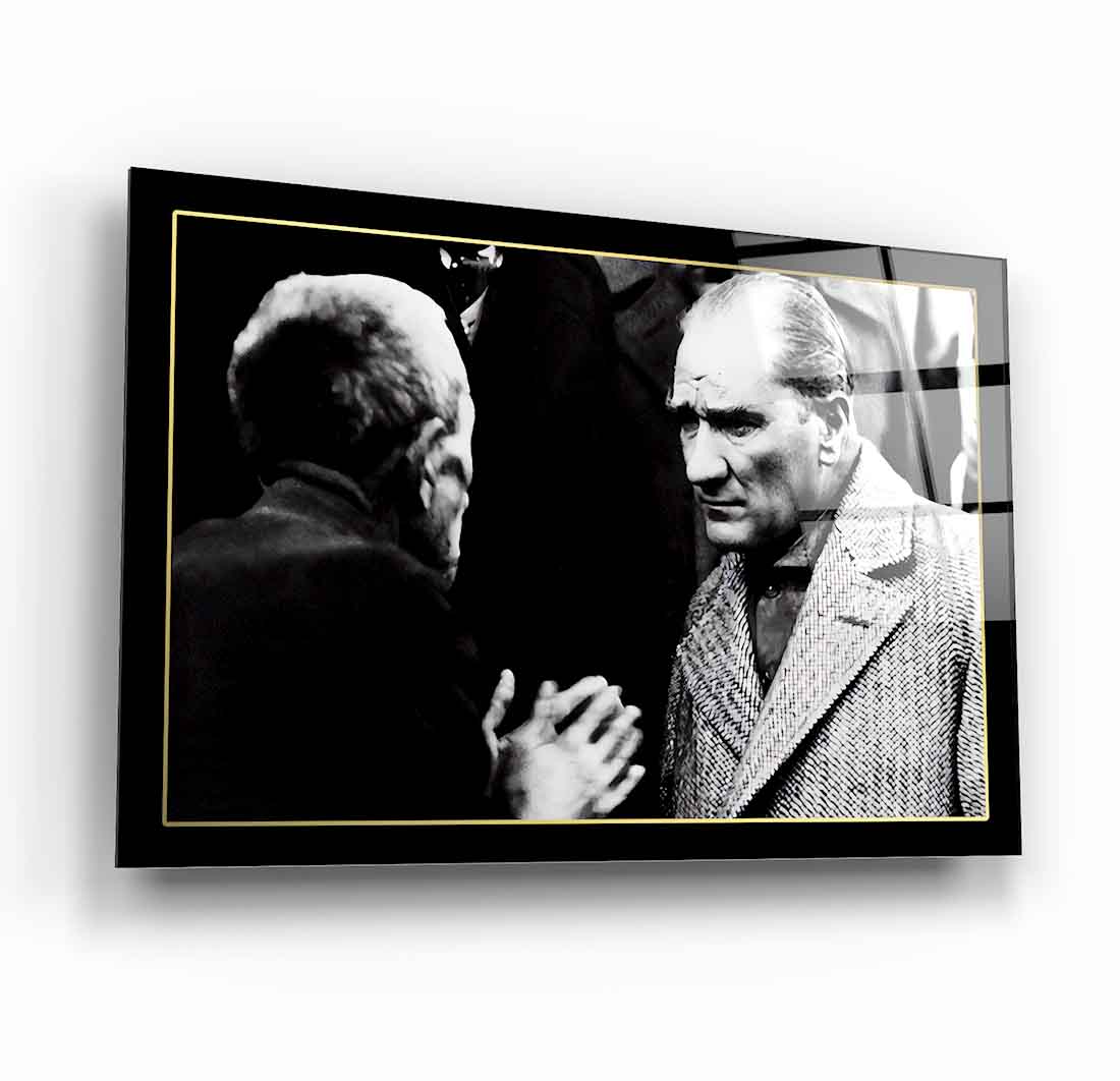 Atatürk Siyah Beyaz Fotoğraf Cam Tablo