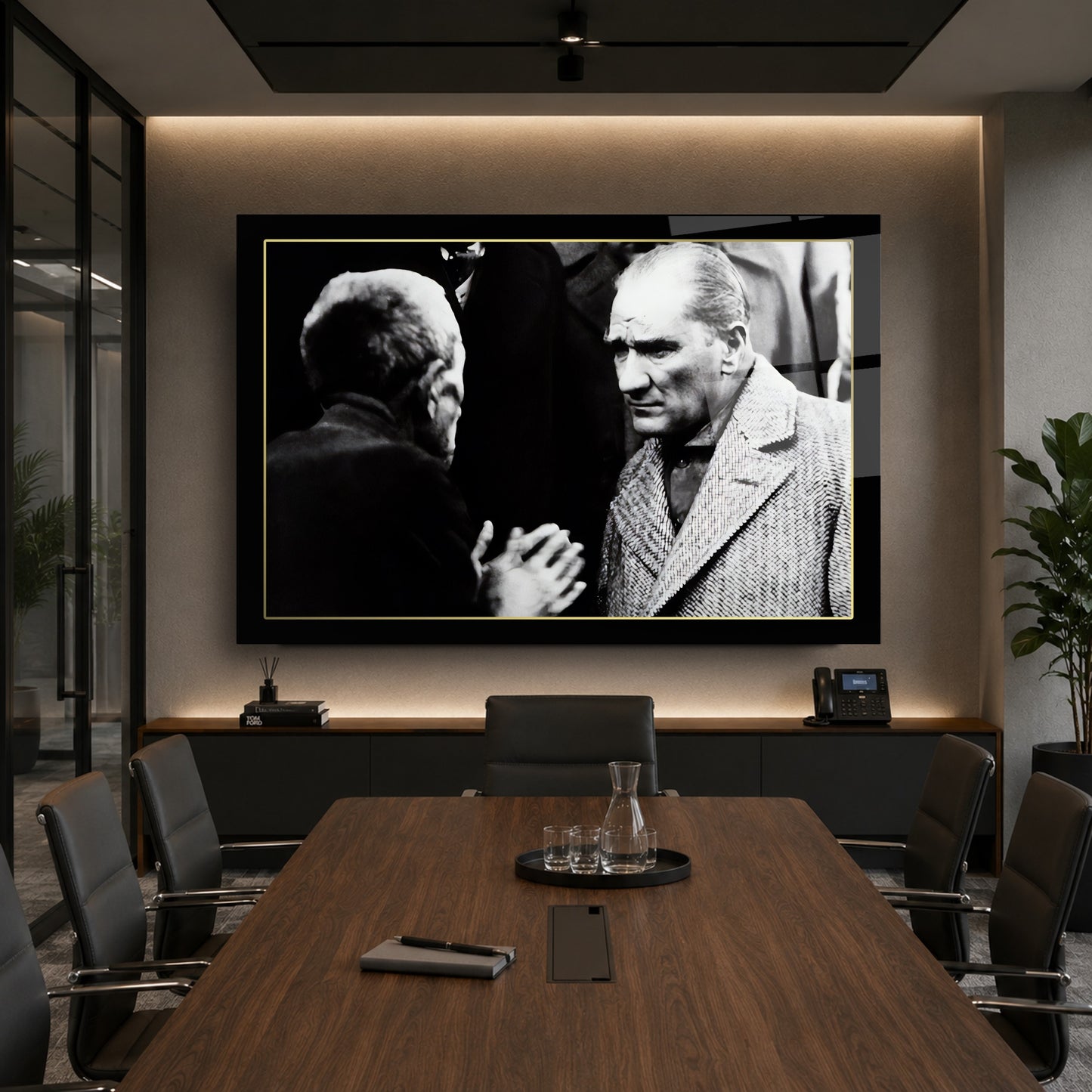 Atatürk Siyah Beyaz Fotoğraf Cam Tablo