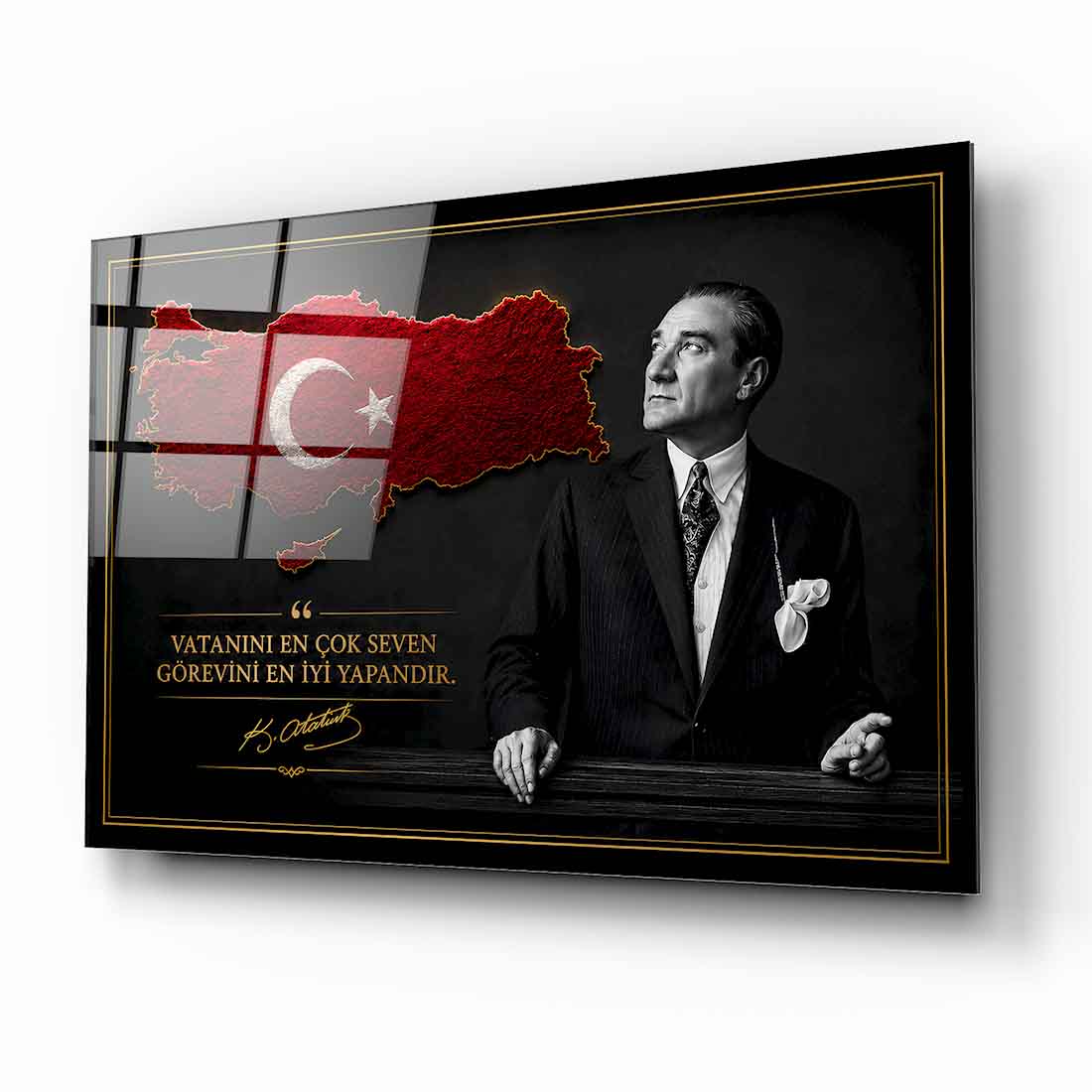 Atatürk Sözlü Kırmızı Türkiye Haritası Cam Tablo