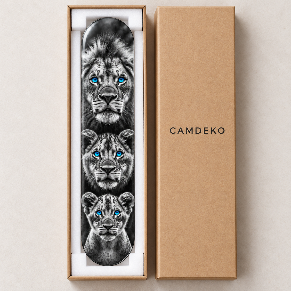 Mavi Gözlü Üç Aslan Dikey Skate Board Cam Tablo — CAMDEKO ambalajı
