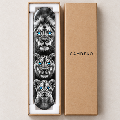 Mavi Gözlü Üç Aslan Dikey Skate Board Cam Tablo — CAMDEKO ambalajı