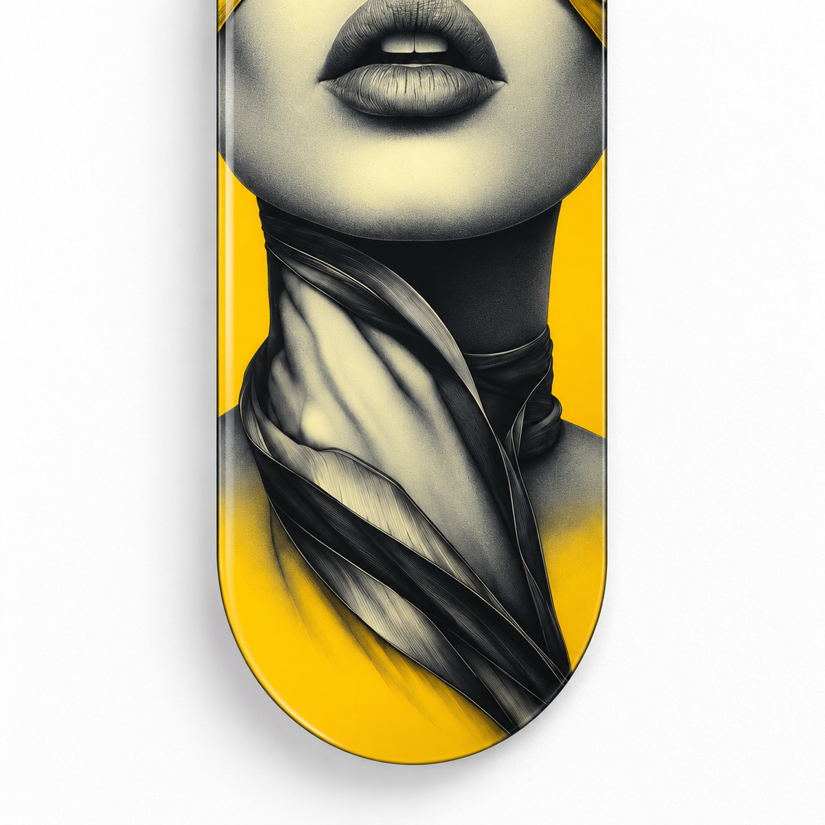 Sarı Bantlı Kadın Portresi Dikey Skate Board Cam Tablo – Yuvarlak cam kenar detayı