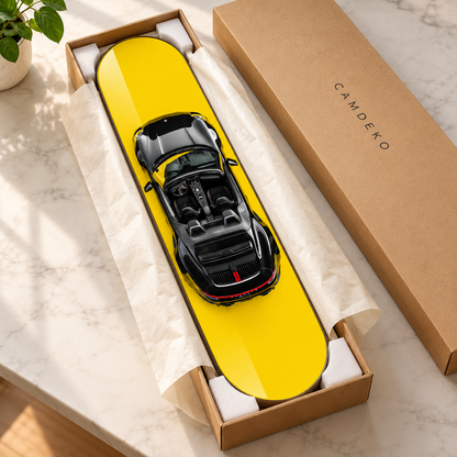 Sarı Zeminde Siyah Spor Cabrio Dikey Skate Board Cam Tablo – Kutulama