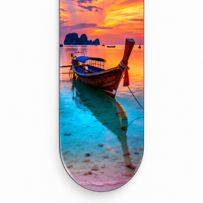 Gün Doğumunda Tayland Kayığı Dikey Skate Board Cam Tablo – Yuvarlak cam kenar detayı
