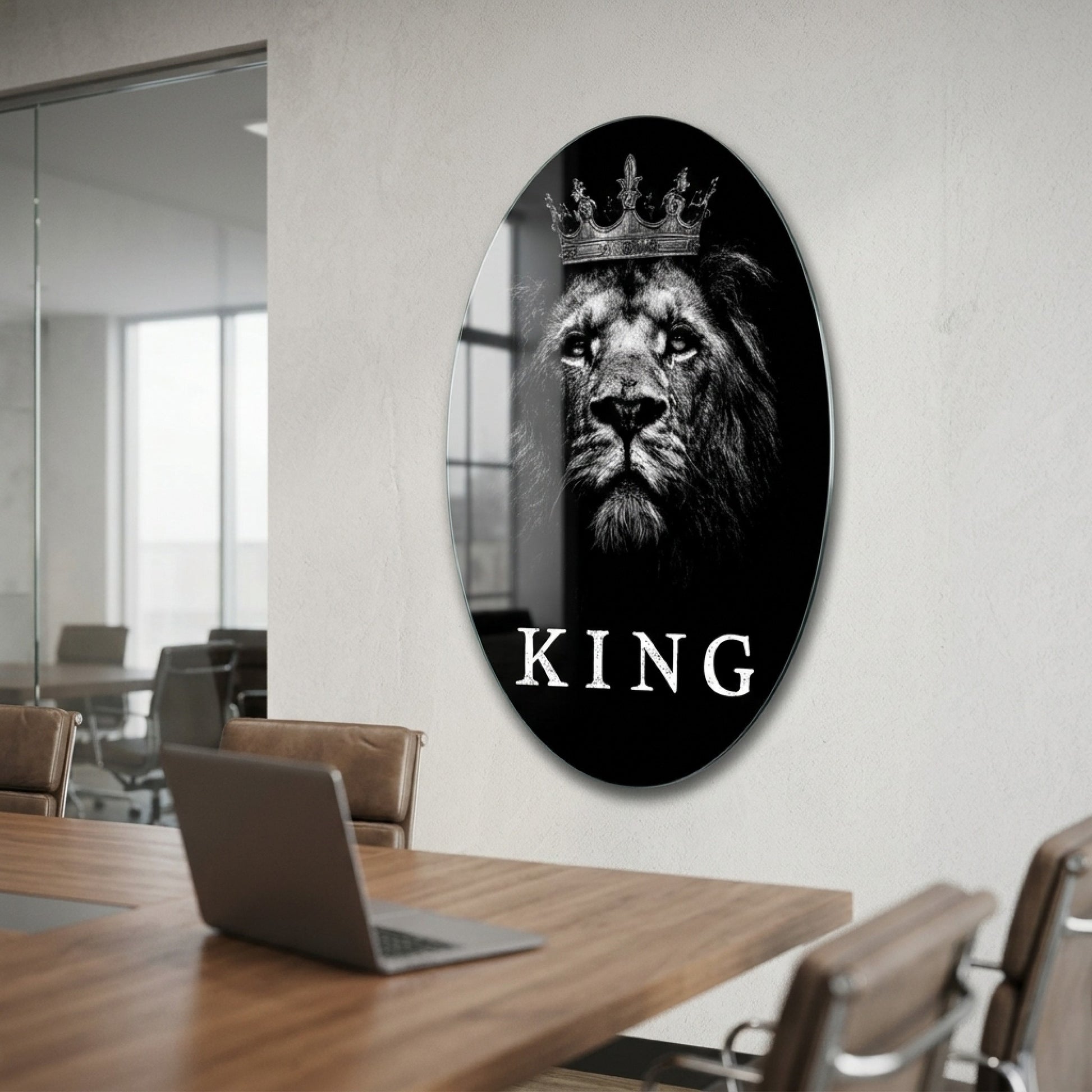 Kral Aslan Portresi Siyah Beyaz Sanat Oval Dikey Cam Tablo
