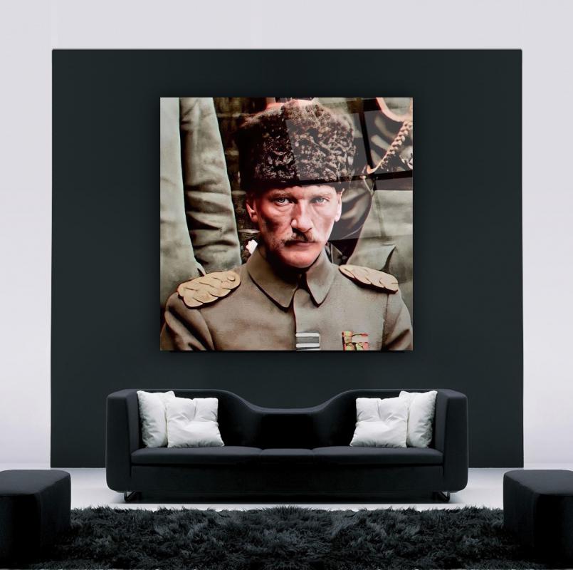 Atatürk Kare Cam Tablo