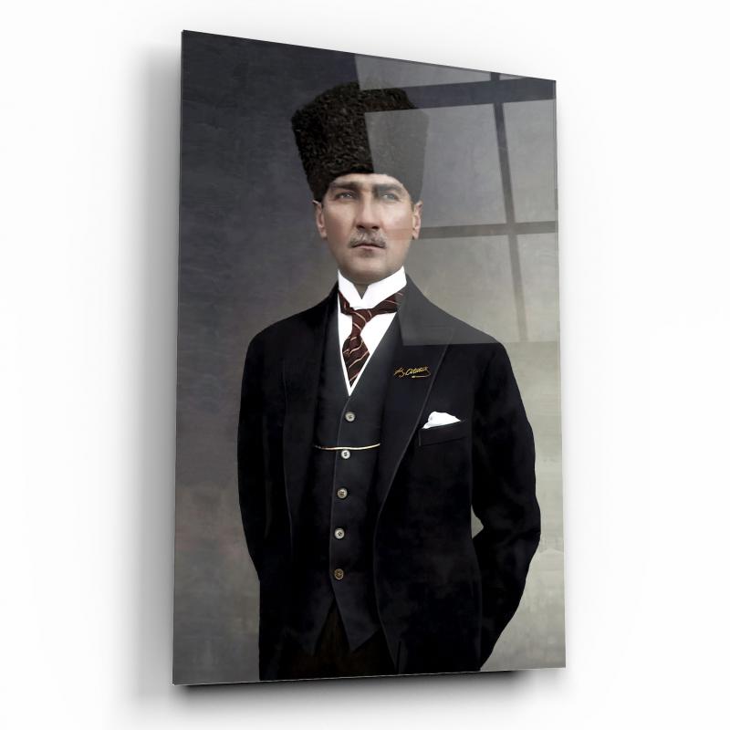 Atatürk Dikey Cam Tablo