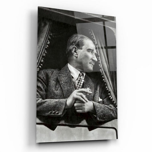 Atatürk Dikey Cam Tablo
