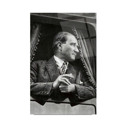Atatürk Dikey Cam Tablo