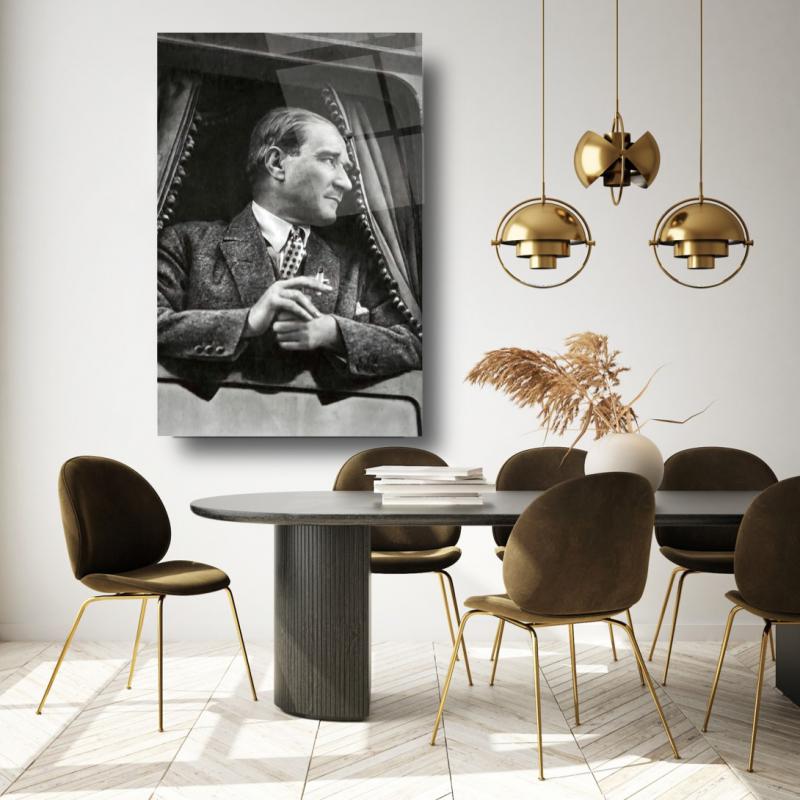 Atatürk Dikey Cam Tablo