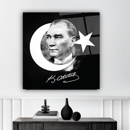 Atatürk Kare Cam Tablo