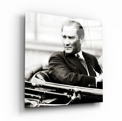 Atatürk Kare Cam Tablo