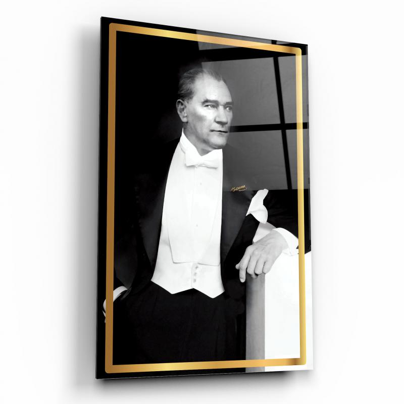 Atatürk Dikey Cam Tablo