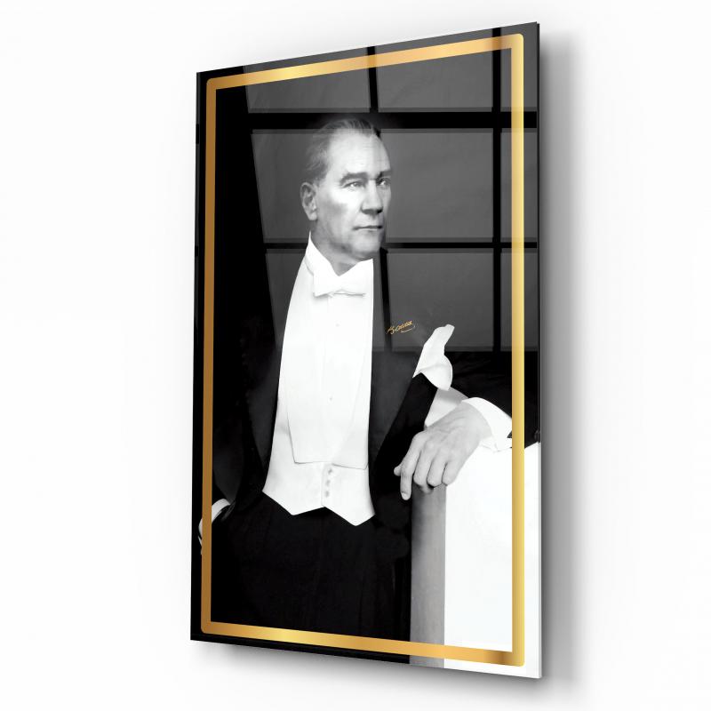 Atatürk Dikey Cam Tablo