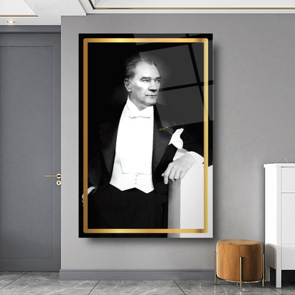 Atatürk Dikey Cam Tablo