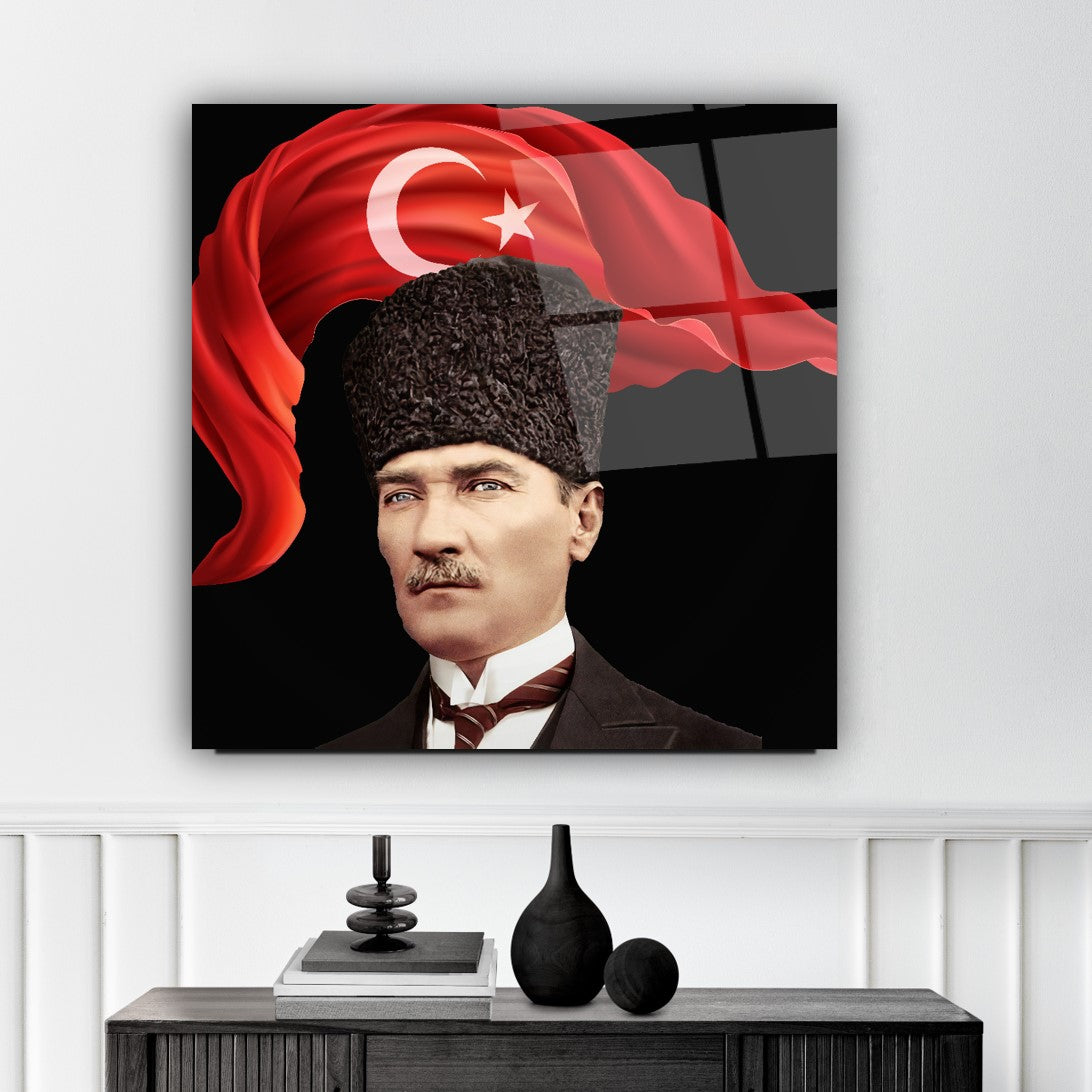 Atatürk ve Bayrak Kare Cam Tablo