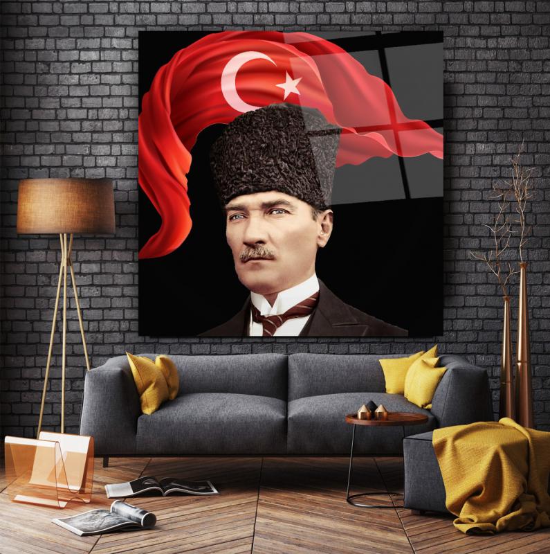 Atatürk ve Bayrak Kare Cam Tablo