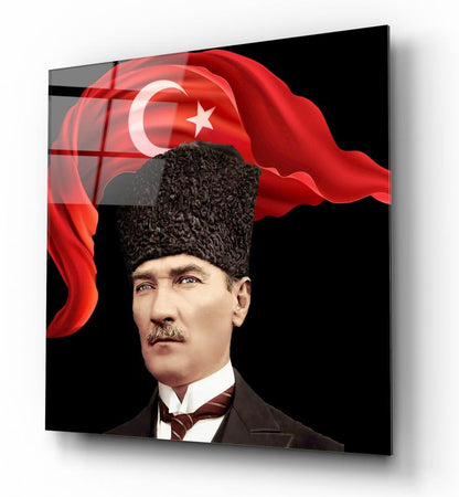 Atatürk ve Bayrak Kare Cam Tablo