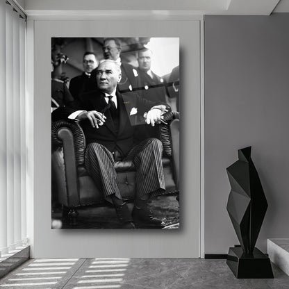 Atatürk Dikey Cam Tablo