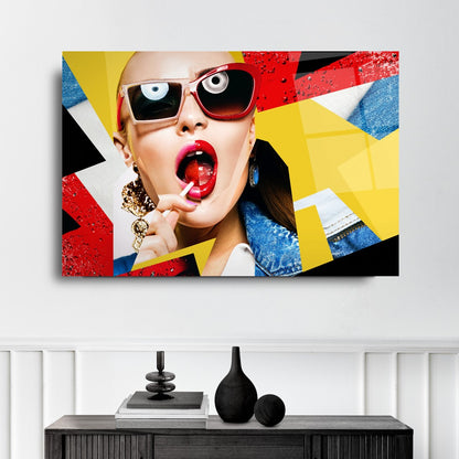 Pop Art Kadın Yatay Cam Tablo
