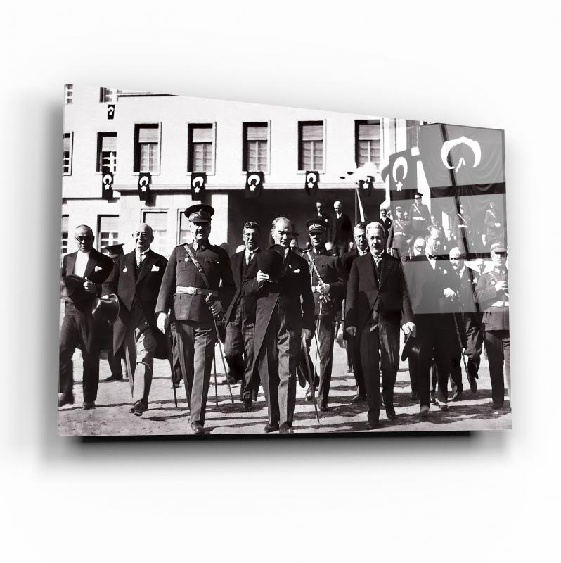 Atatürk Yatay Cam Tablo