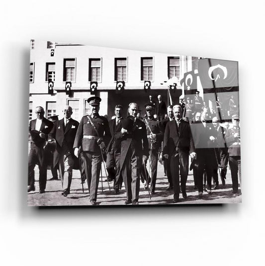 Atatürk Yatay Cam Tablo