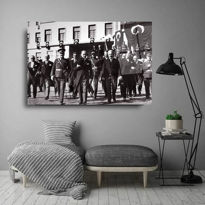 Atatürk Yatay Cam Tablo
