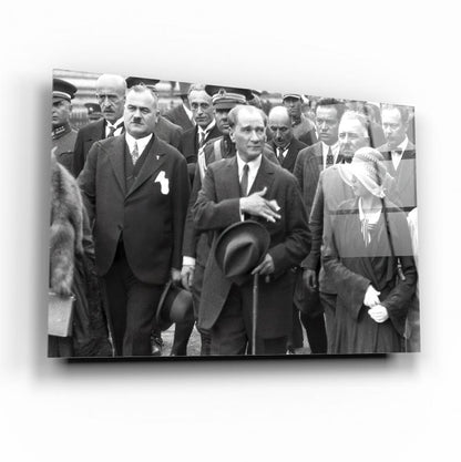 Atatürk Yatay Cam Tablo