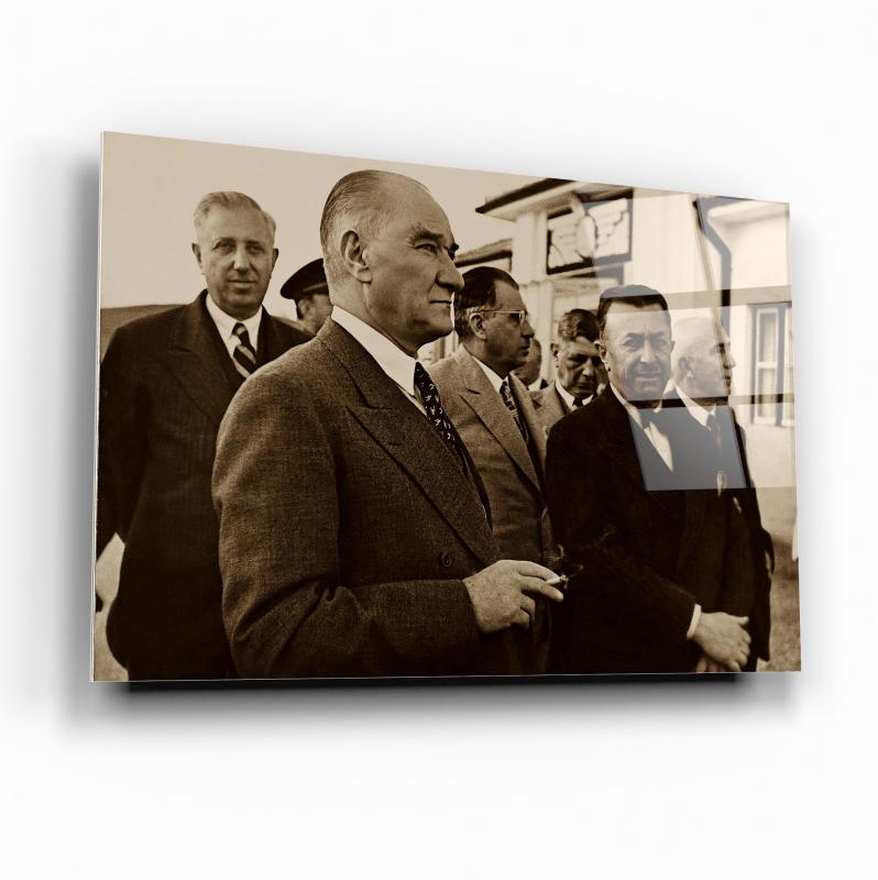 Atatürk Yatay Cam Tablo