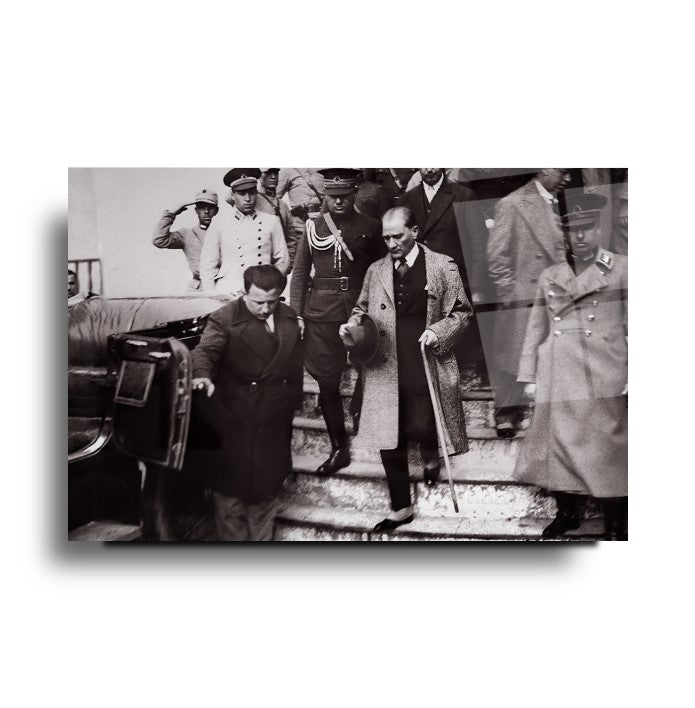 Atatürk Yatay Cam Tablo