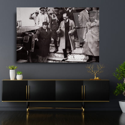 Atatürk Yatay Cam Tablo