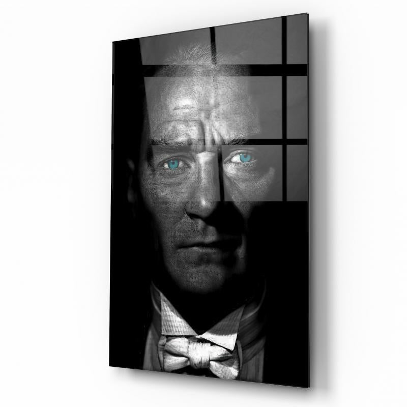 Atatürk Dikey Cam Tablo