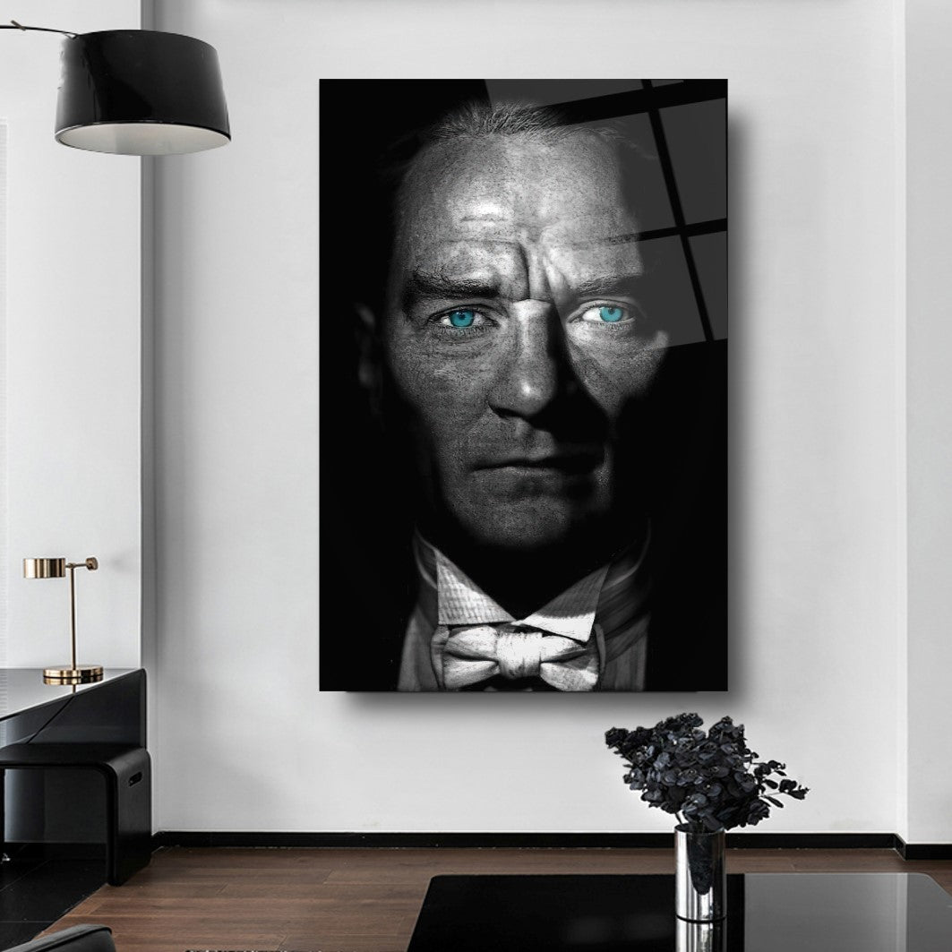 Atatürk Dikey Cam Tablo