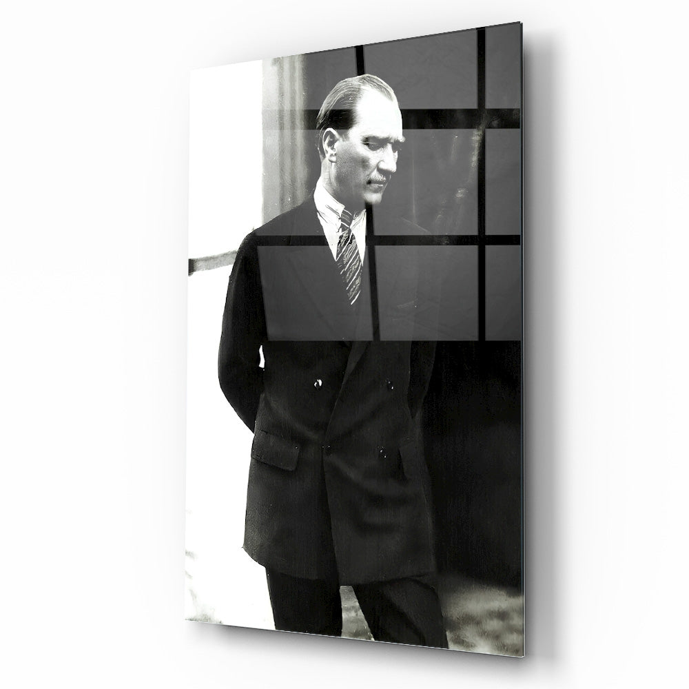 Atatürk Dikey Cam Tablo