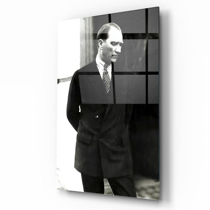 Atatürk Dikey Cam Tablo